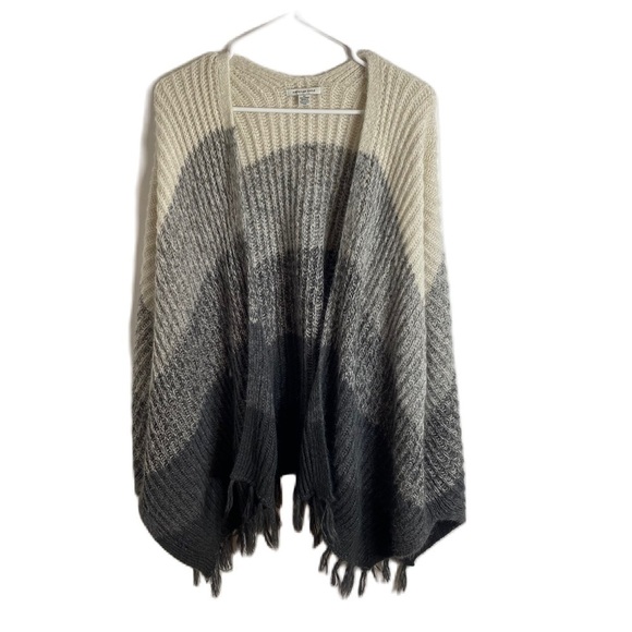 American Eagle Fringe Poncho Sweater Striped Cream Gray Women’s - Picture 1 of 8